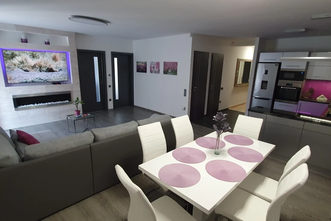 ds_617886_5f9af52a0bad3e13dabf440303e71c25