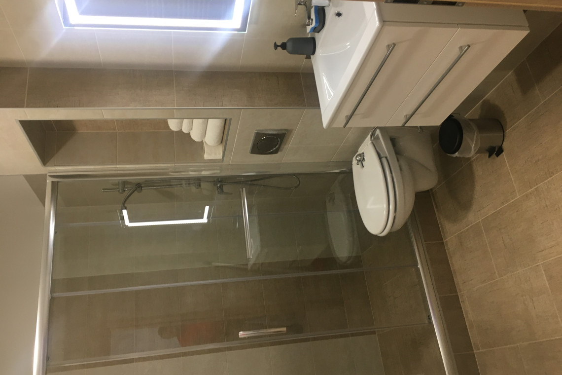 ds_617895_b2e6bdd62b8f5f3aa3bc9375a725a23a