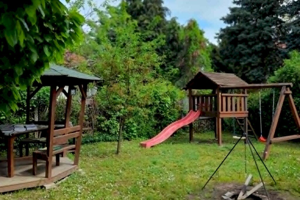 Lelle LELKE Apartmanház