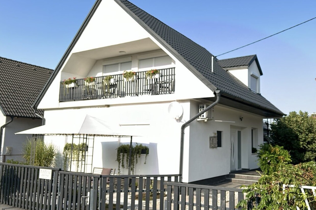 PI-MA-SZ Apartman 1-2-3